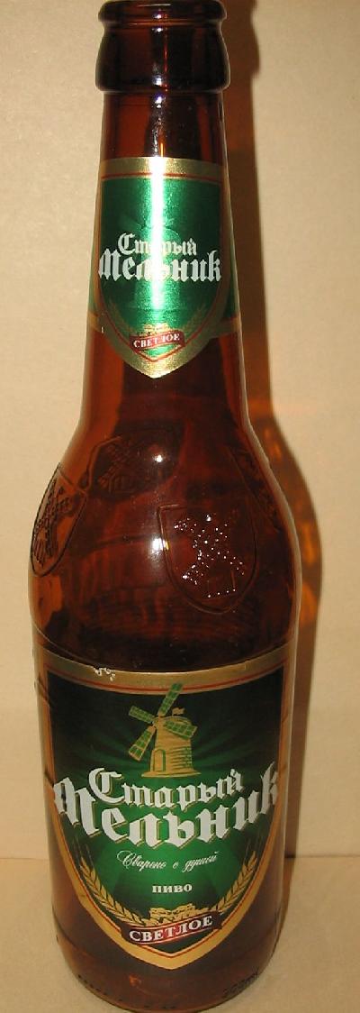 Melnik Svetloe bottle by Pivovar Moskva - Efes 